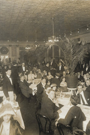 Photo: Jack's Manhattan Oyster and Chop House (interior)